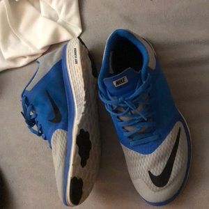 NIKE FS LITE RUN 3